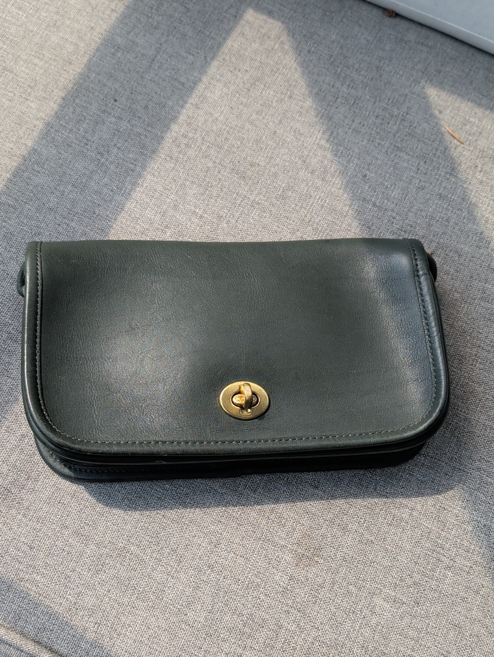 Classic vintage Dark Forest Green Leather Crossbody Bag with Turn-Lock